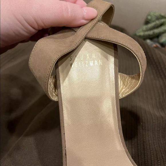 Stuart Weitzman Belflor Beige Wedges sz 8.5 - Picture 3 of 7